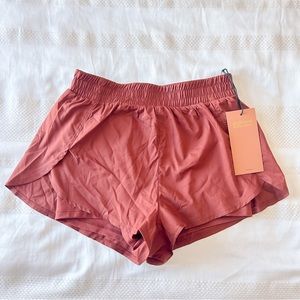 NWT Girlfriend Collective Trail Short in Sedona - XS